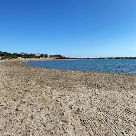 Superbe T2 Avec Terrasse Et Vue Su Mer Quartier Des Quilles A Sète Exterior foto