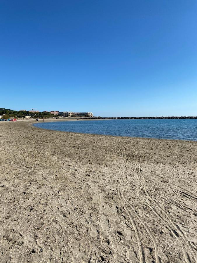 Superbe T2 Avec Terrasse Et Vue Su Mer Quartier Des Quilles A Sète Exterior foto